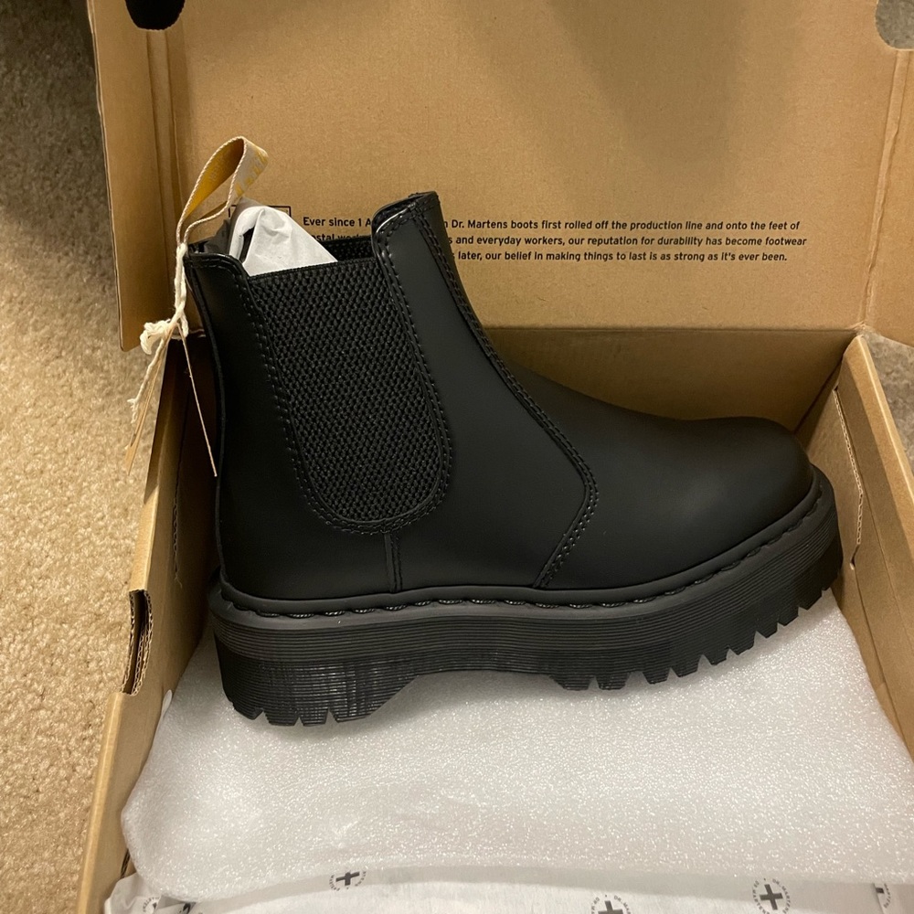 Platform Chelsea Dr. Martens